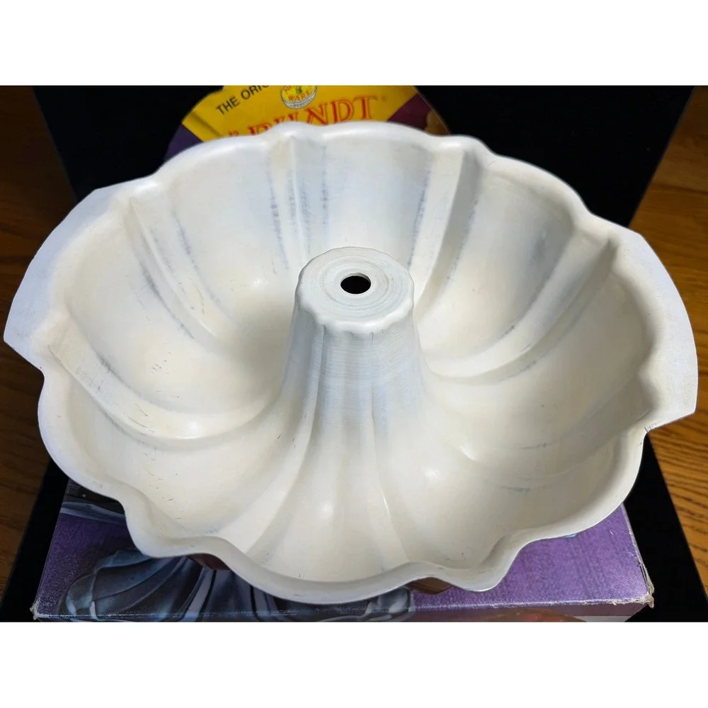 Nordic Ware Best Bundt Fluted Tube Pan-12 Cup, Poppy Orange, Cast Aluminum w/BOX